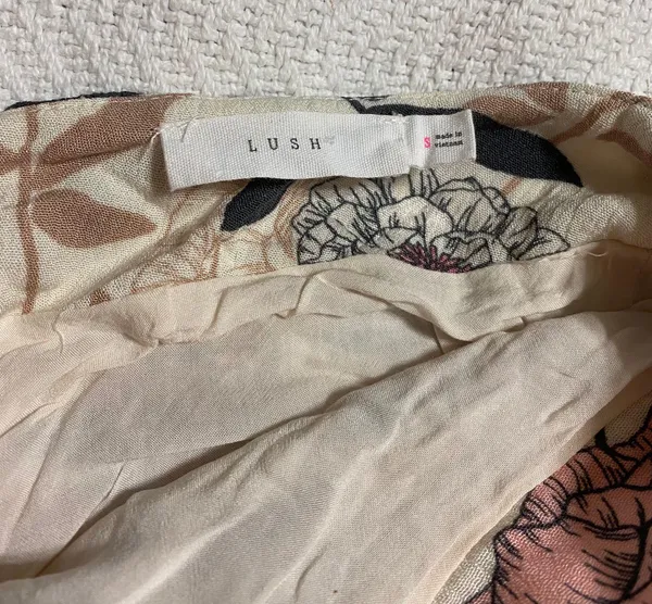 Lush Flowy Shorts  - Image 3