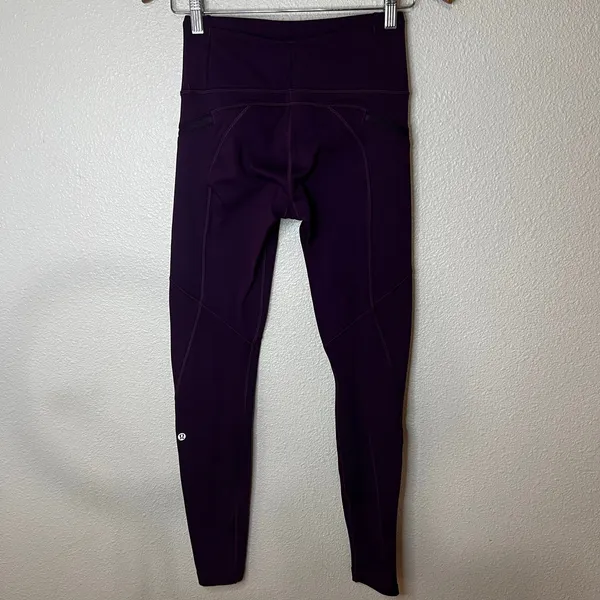Lululemon purple fleece leggings with zipper thigh pockets WOMENS 6 - Image 5