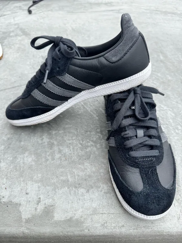 Adidas Sambas All Black W/White sole - Image 3