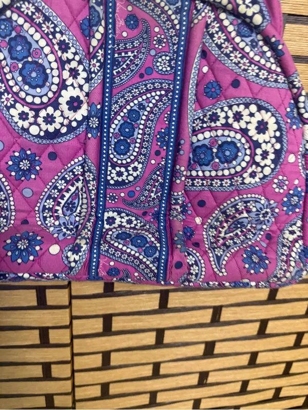 Vera Bradley purple paisley handbag - Image 5