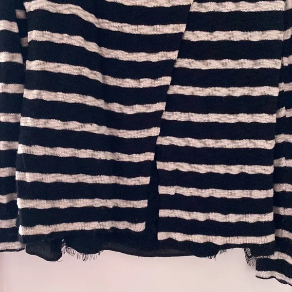 White House Black Market Black Stripe Flowing Sweater Top Women's Medium - Image 8