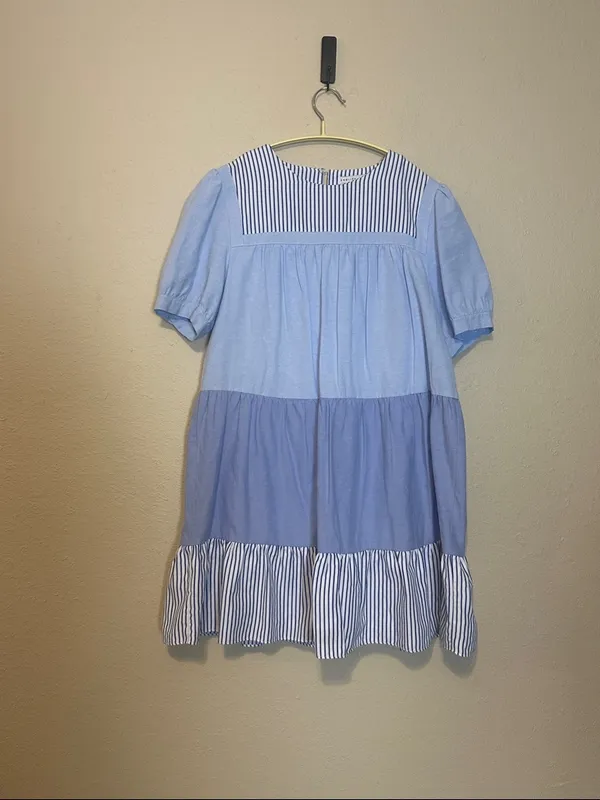 English Factory Light Blue and White Striped Mini Dress Size‎ Medium - Image 2