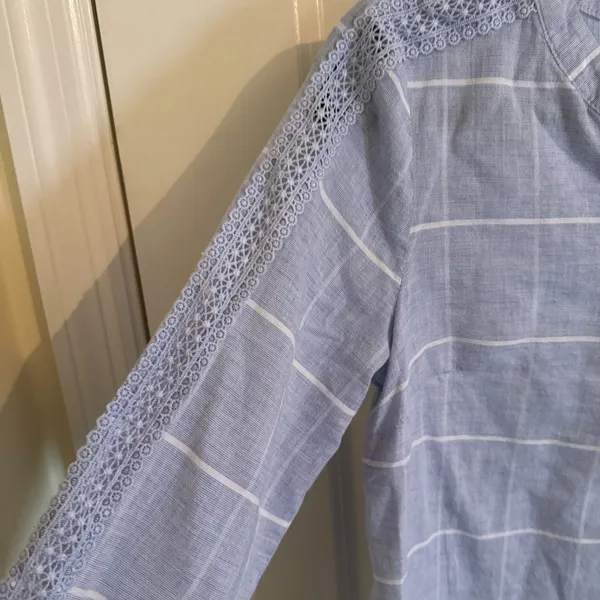 Christopher & Banks Blue Windowpane Plaid Crochet Lace Pom Pom Blouse Small - Image 3