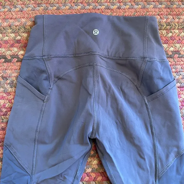 LULULEMON GREY CROP RUN ATHLETIC LEGGINGS - Image 2