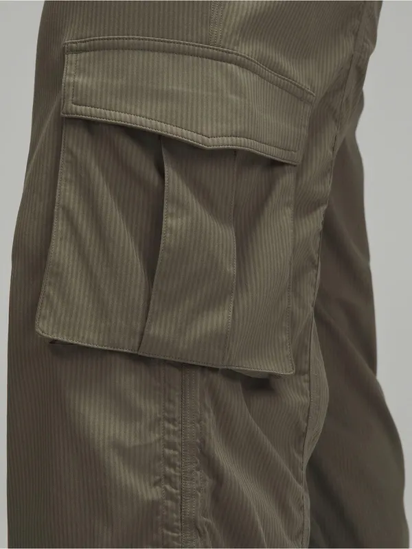 Lululemon Dance Studio Relaxed-Fit Mid-Rise Cargo Pant Olive Green Size 4 - Image 2