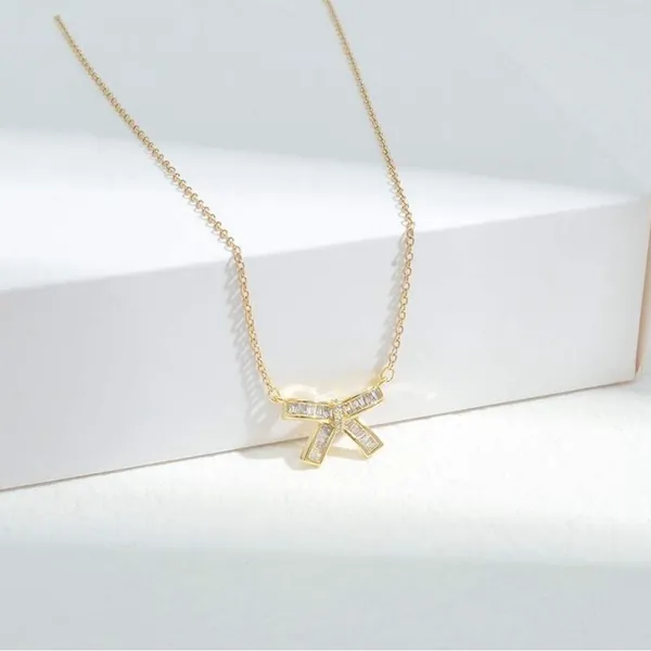 Zircon Bow Necklace Gold - Image 2