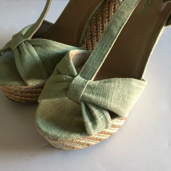 SODA Mint Canvas Wedge. Size 9 - Image 5