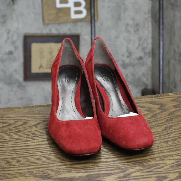 Victor Womens Vintage Suede Heels 167418a830179d Red 6M - Image 3