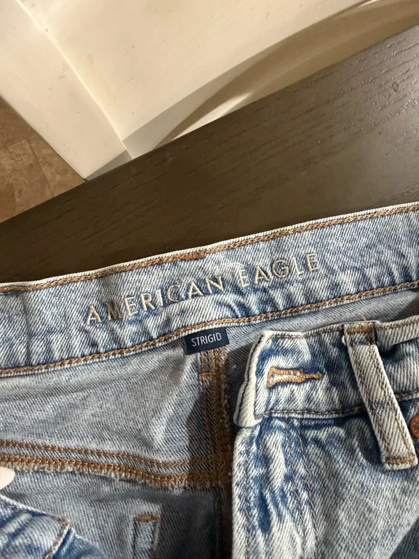 American Eagle Jeans - Image 4