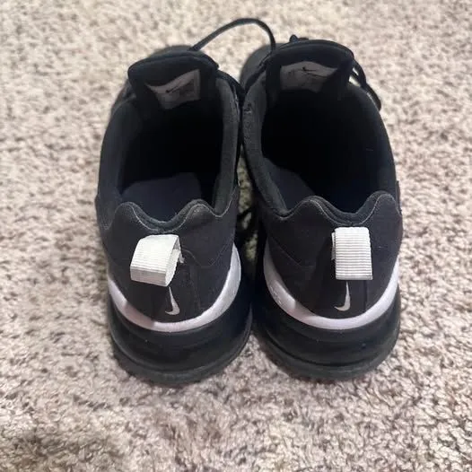 Air Max 270 react Size 8.5 - Image 4