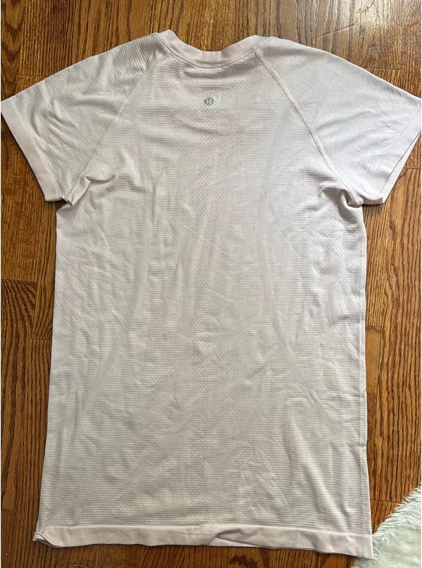 Lululemon Swiftly Tech Short Sleeve - Image 2