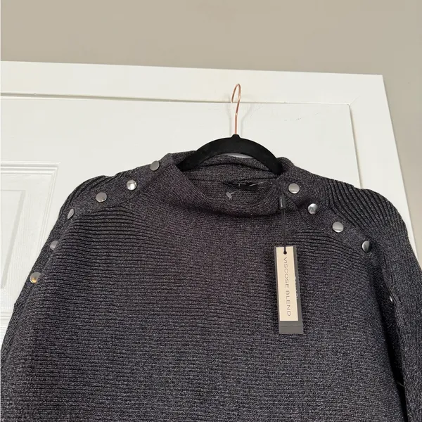 Tahari Metallic Grey Button Detail Viscose Blend Sweater MSRP$88 NWT - Image 2