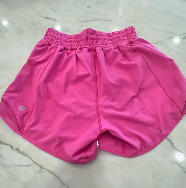 Lululemon Hotty Hot 4" High-Rise - Image 2