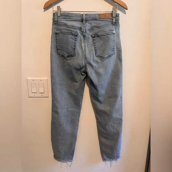 7 For All Mankind Luxe Vintage Edie With Cut Off Hem‎ in Light Blue Wash S28 - Image 5