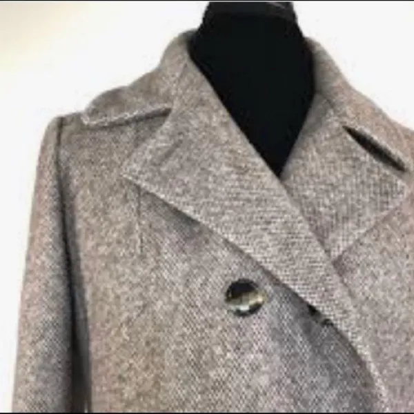 Vintage Arlette Tweed Camel Herringbone Menswear Style Pea Coat. - Image 3