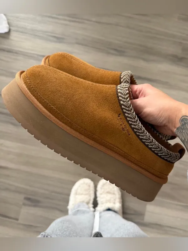 NWT UGG Koolaburra Burree Platform Slippers Chestnut Brown Size 7 - Image 2