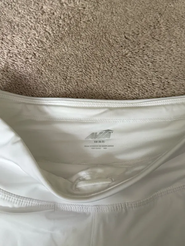 Avia White athletic shorts - Image 2
