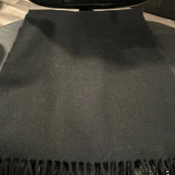 100% Cashmere Black Fringe Scarf Unisex - Image 2