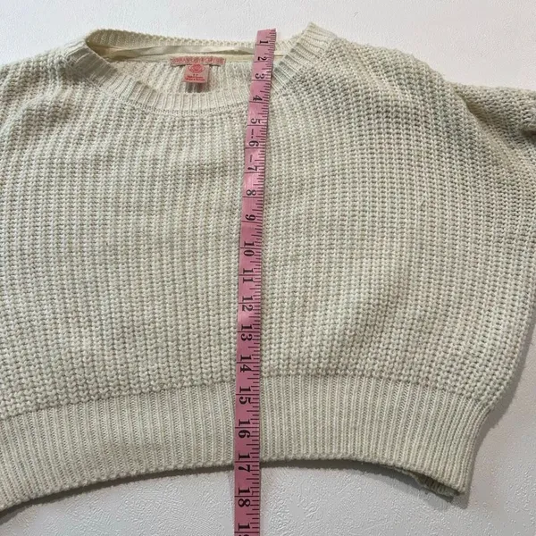 Urban Outfitters Cream Cropped Knit Sweater S Cozy Oversized - Image 6