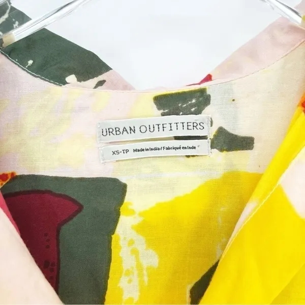 Urban Outfitters Printed Camp Button Down‎ Top Women's Size XS Retro Vacation - Image 6