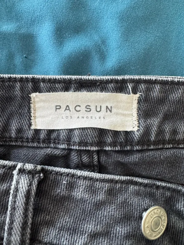Black PacSun Mom Jean Shorts High-Waisted - Image 7