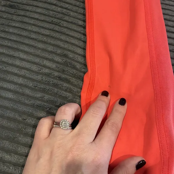Lululemon Wunder Under Pant in Full-On Luon fabric Coral Size 8 EUC - Image 3