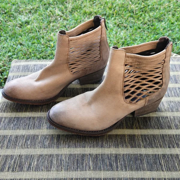 Joe's tan leather back zip booties with cutouts 6.5 - Image 3