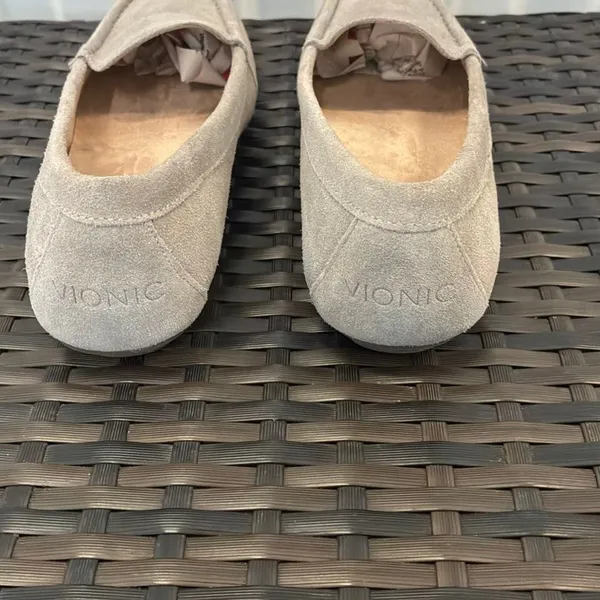 Vionic Debbie suede slip on loafers women’s size 7.5 - Image 3