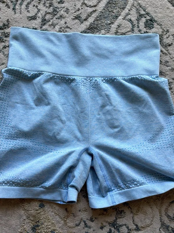 High-Waist Light Blue Seamless Athletic Bike Shorts - Image 2