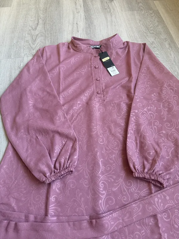 Ilmek Long Pink Dress, Size 42, NWT — Elegant, Long-Sleeve, with Belt - Image 3