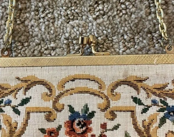 Vintage Walborg Floral Tapestry Hand Purse - Image 4
