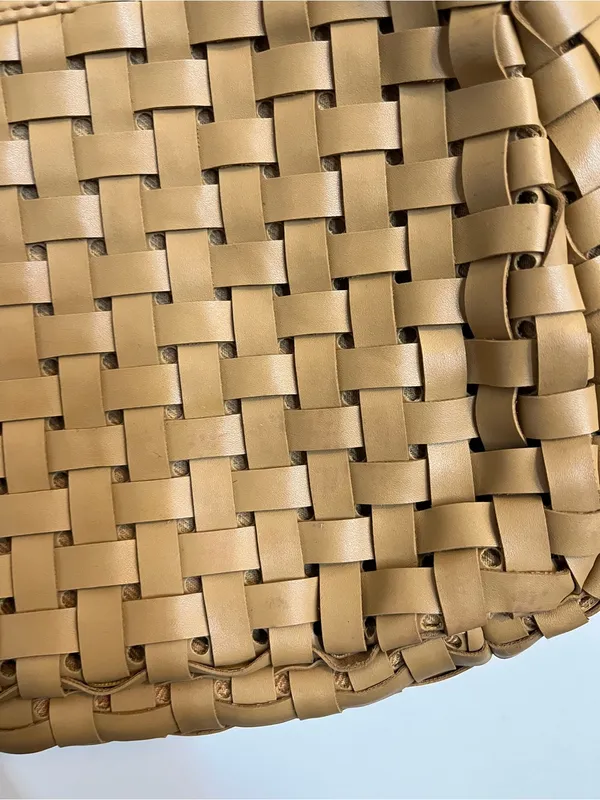Nine West Braided Woven Shoulder Bag Tan USED purse light brown zipper - Image 3