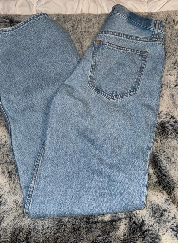 Abercrombie high rise Loose Jean - Image 5