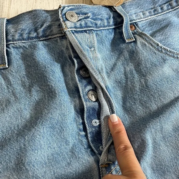 Levi’s 501 hi- rise shorts size 33. NWT - Image 4