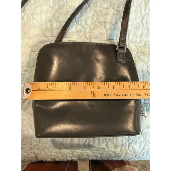 NWOT HOBO Metallic Dark leather designer grey Logo Zipper Pull crossbody - Image 6