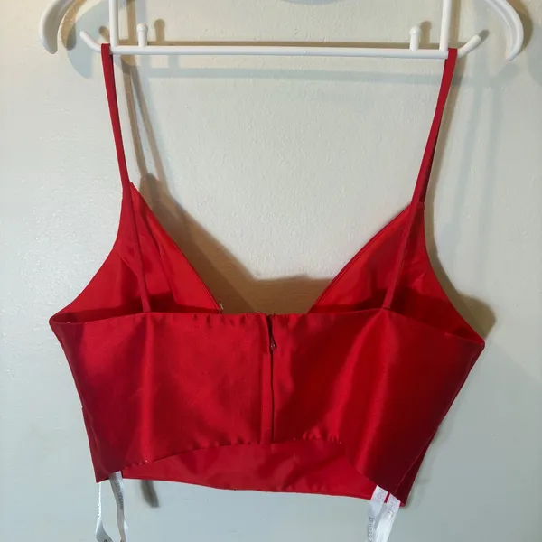Sherri Hill Crop Top Women 8 Red Satin V-Neck Spaghetti Strap Zipper Back - Image 2