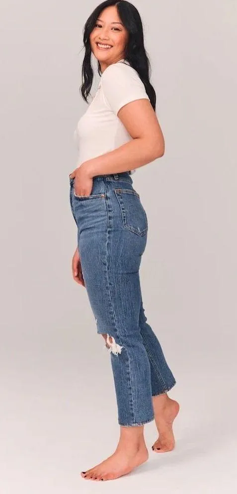 Abercrombie & Fitch Ultra High Rise Ankle Straight Distressed Jeans Size 27/4 - Image 9