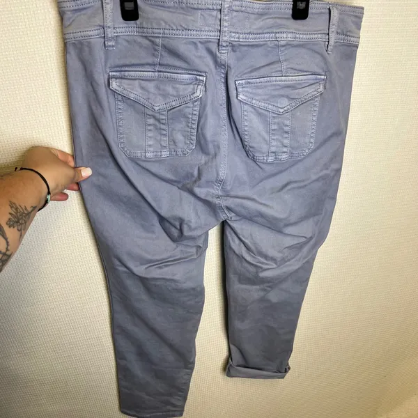 Torrid Womens 14 Blue Cargo Cropped Pants Double Button Utility Capris S148 - Image 2