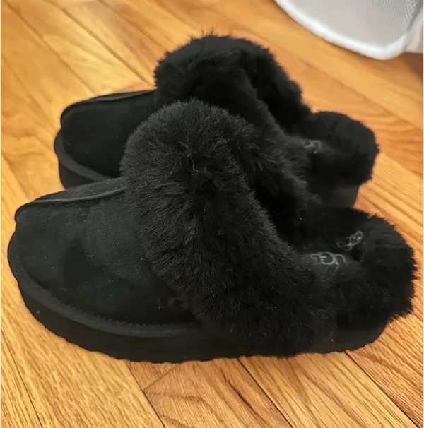 UGG Slippers - Image 3