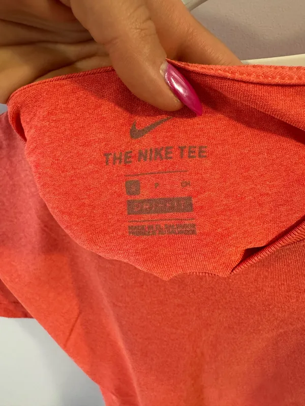 Nike Tee Shirt Women’s - Image 3