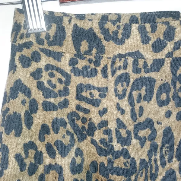 Sadie & Sage S Mob Wife Leopard Zip Front Mini Skirt - Image 4