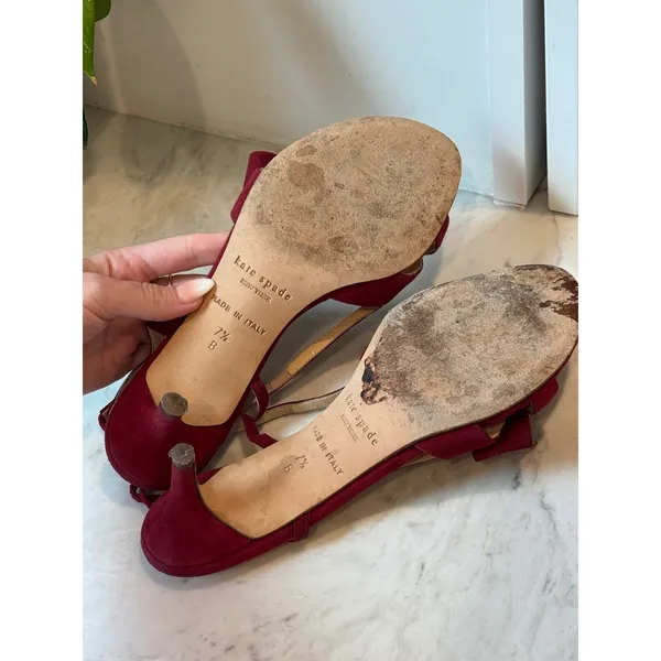 Kate Spade Sandals Womens 7.5 Burgundy Suede Bow Slingback Kitten Heel Italy - Image 4