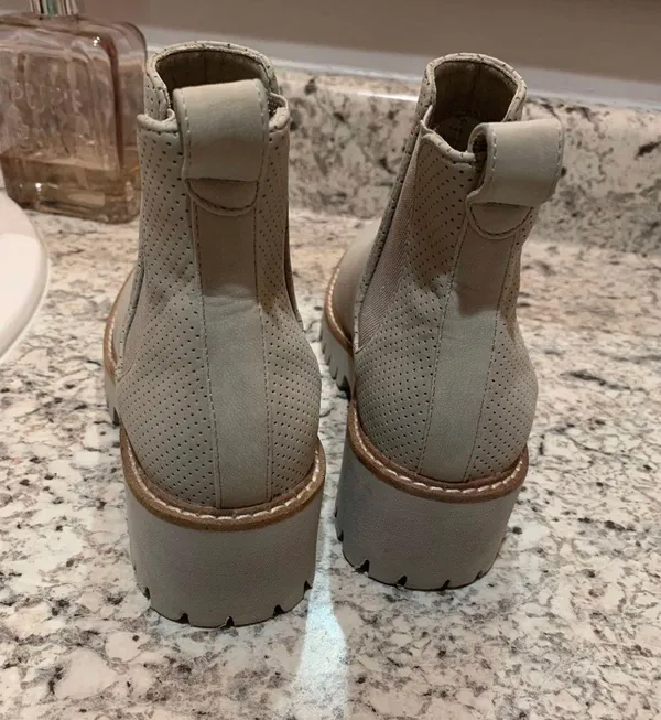 Womens Grey Boots Gray Size 6.5 - Image 2