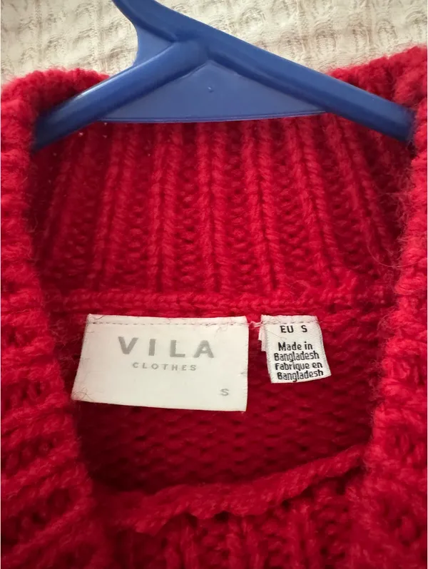Red turtle neck sweater - Image 3