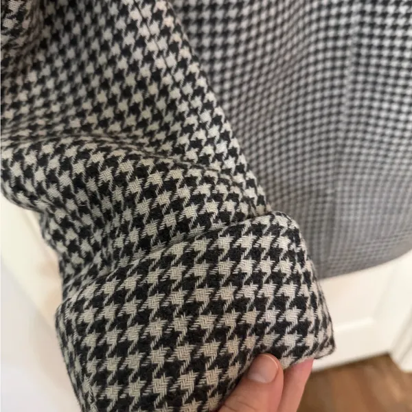 ZARA Women's Black and White wool Houndstooth‎ Coat cuffed sleeves size medium - Image 8