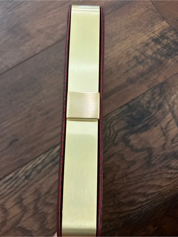 Hobo international red snakeskin gold metal wristlet clutch - Image 3