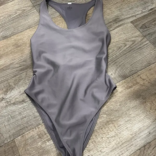 ALO Yoga Bodysuit Lilac Airlift Barre Sleeveless Women's Athletic S - Image 5