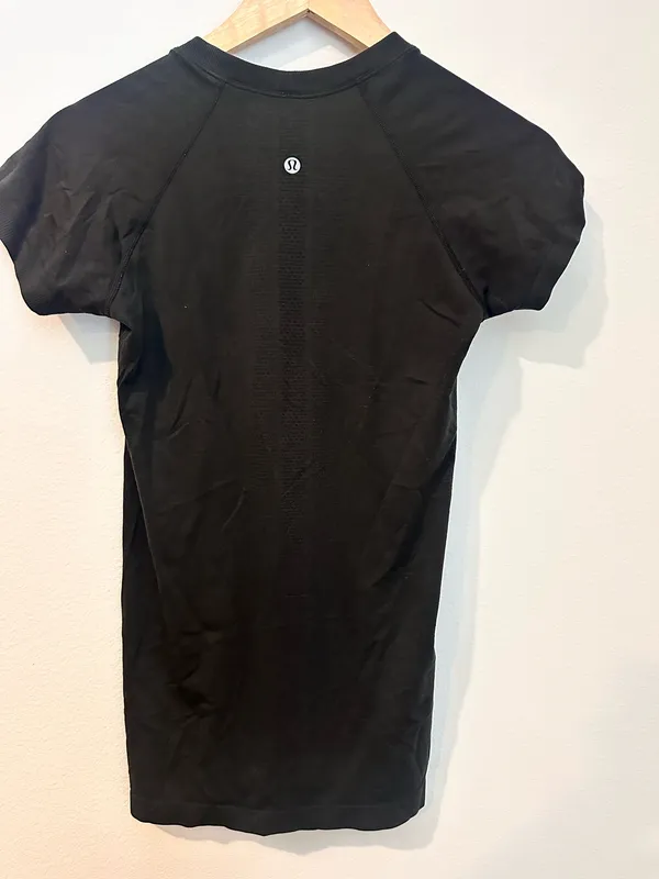 Lululemon Swiftly Tech Short Sleeve - Image 2
