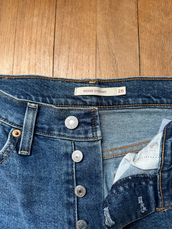 Levi’s Wedgie Straight Jeans - Image 3