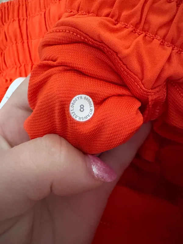 Lululemon Hotty Hot High-Rise 2.5" Autumn Red - Image 4